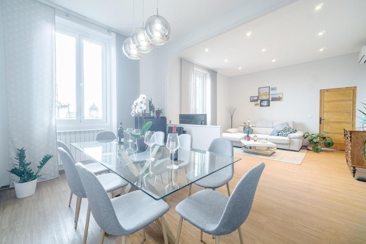 ג'נובה Bright Apartment A Few Steps From Via Garibaldi מראה חיצוני תמונה